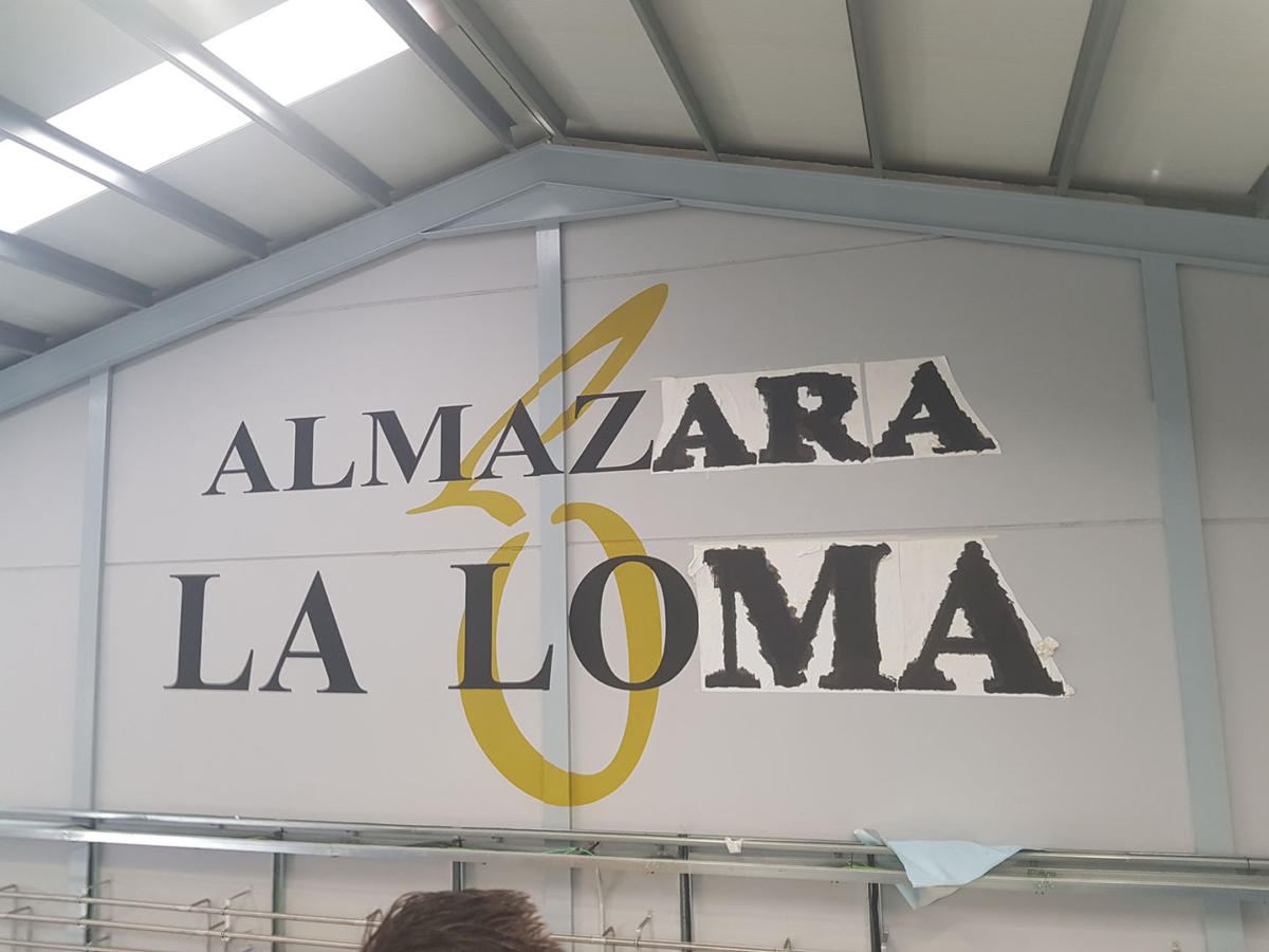 Rotulación de Almazara La Loma realizada por Revinsur